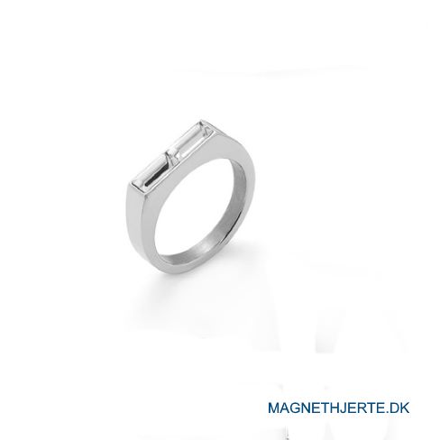 Rustfri stålring fra Magnethjerte med strålende klare Swarovski krystaller
