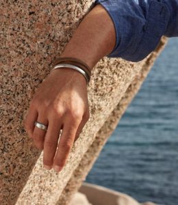 Armring kombineret med læderarmbånd fra Magnethjerte