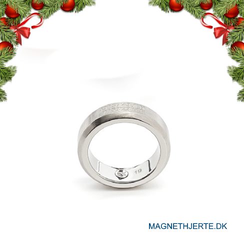 Moderne ring i ædelstål fra Magnethjerte